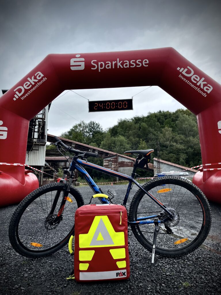 Sanitätsdienst auf einem Mountainbikerennen